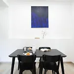 Re Umberto Apartment